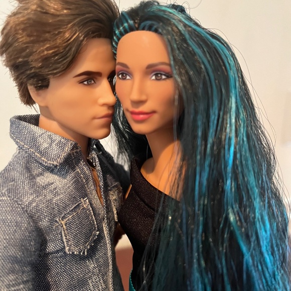 Mattel 2023 Disney The Little Mermaid Ariel’s sister Perla Doll - Picture 4 of 9